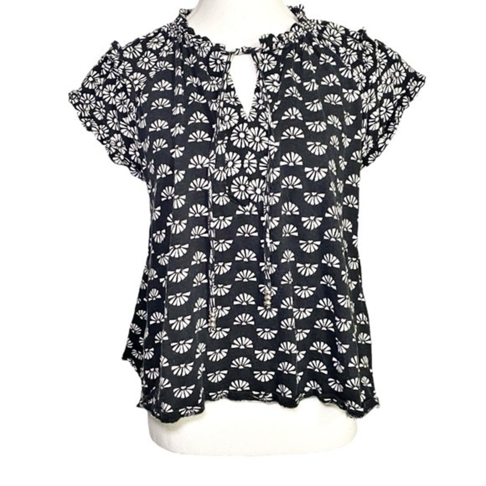 Wonderly Black and White Floral Blouse